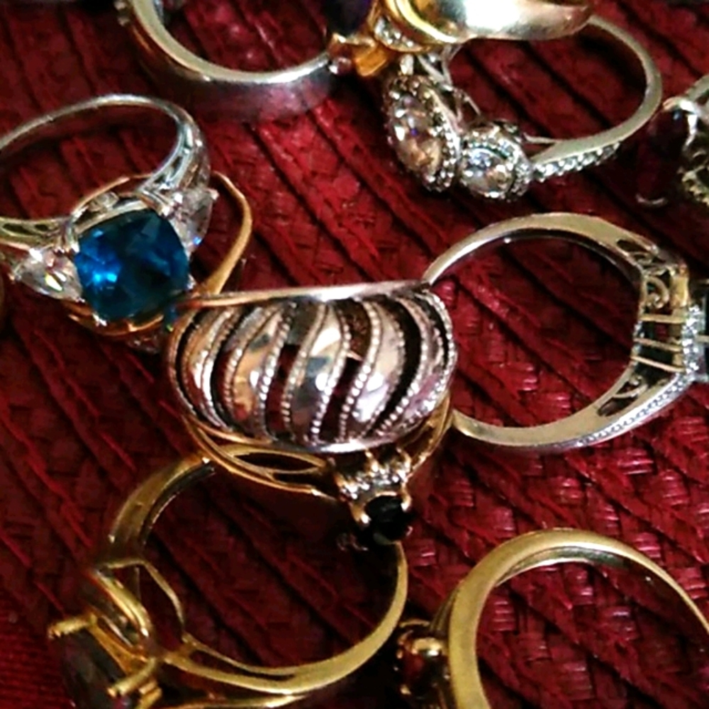 Sterling Silver Ring - Picture 1 of 4